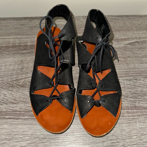 Lucky Brand Shoes - Lucky Brand Hipsta Black Sandals